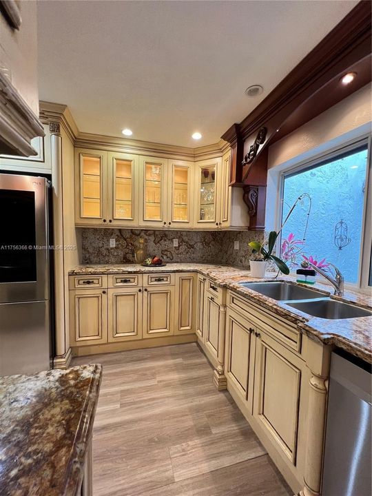 Недавно арендовано: $3,200 (2 спален, 2 ванн, 2080 Квадратных фут)