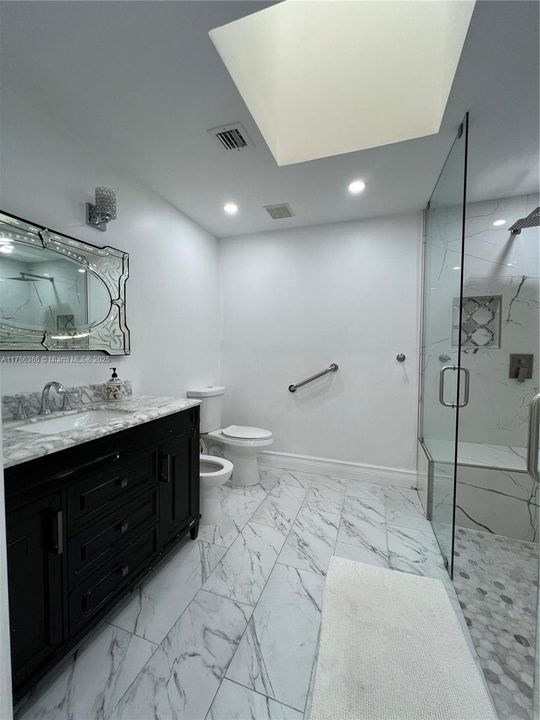 Недавно арендовано: $3,200 (2 спален, 2 ванн, 2080 Квадратных фут)