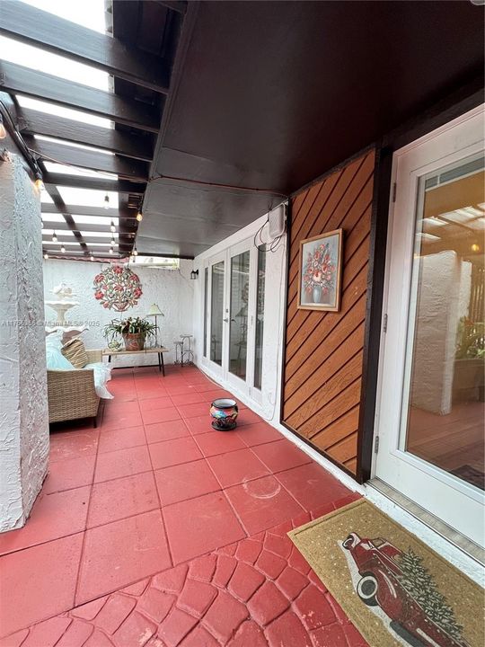 Недавно арендовано: $3,200 (2 спален, 2 ванн, 2080 Квадратных фут)