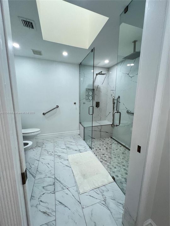 Недавно арендовано: $3,200 (2 спален, 2 ванн, 2080 Квадратных фут)