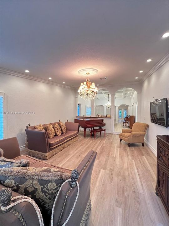 Недавно арендовано: $3,200 (2 спален, 2 ванн, 2080 Квадратных фут)