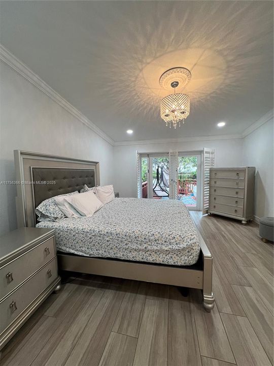 Недавно арендовано: $3,200 (2 спален, 2 ванн, 2080 Квадратных фут)