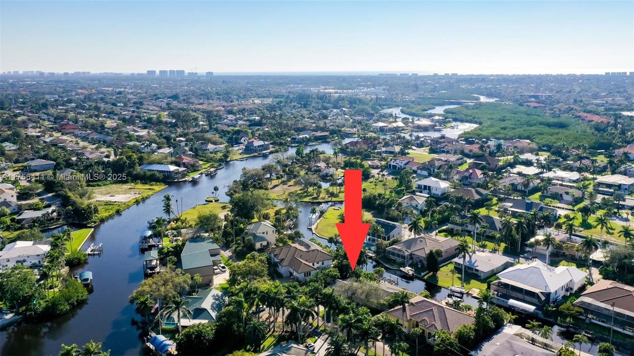 Recently Sold: $749,900 (4 beds, 2 baths, 1965 Square Feet)