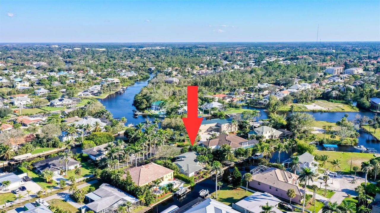 Recently Sold: $749,900 (4 beds, 2 baths, 1965 Square Feet)