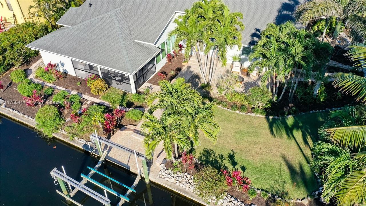 Recently Sold: $749,900 (4 beds, 2 baths, 1965 Square Feet)