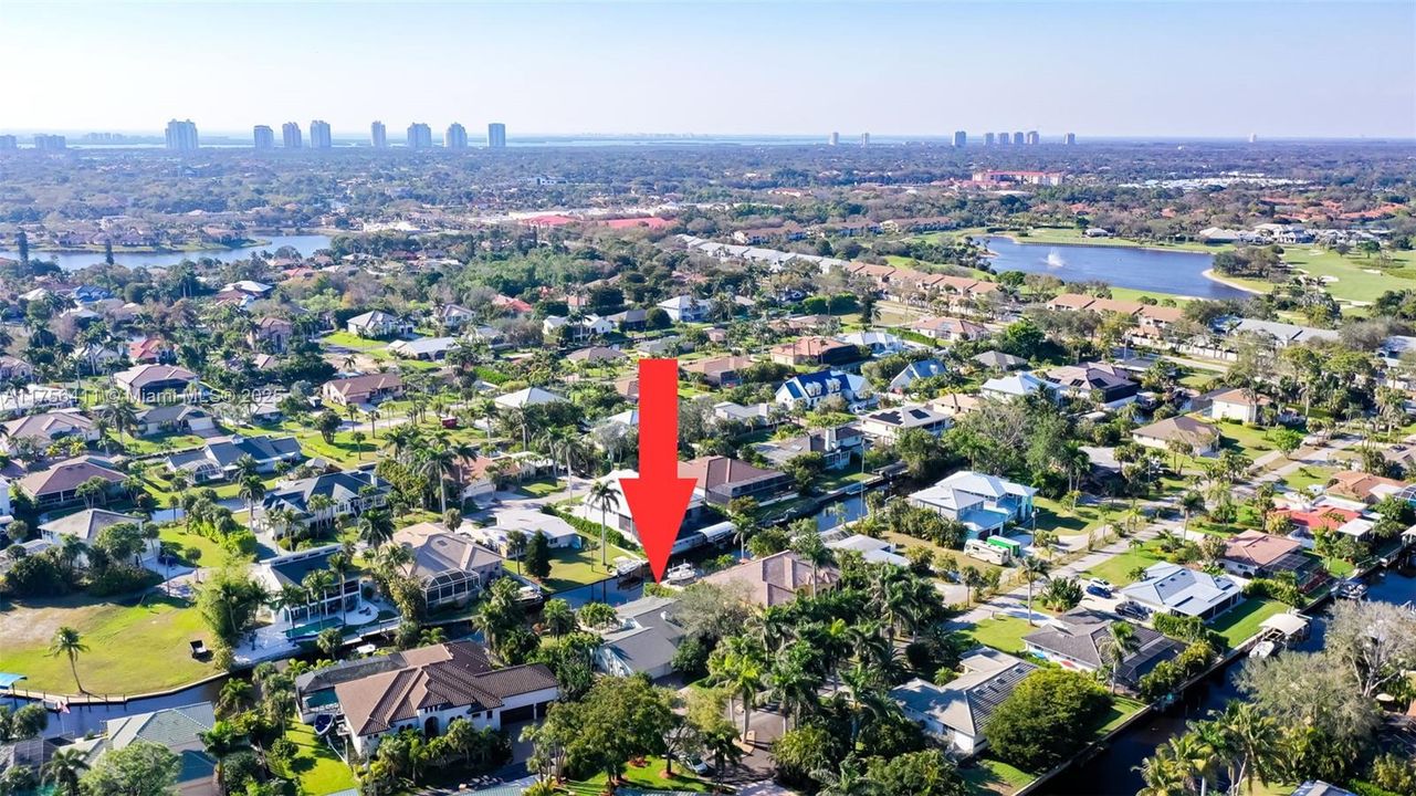 Recently Sold: $749,900 (4 beds, 2 baths, 1965 Square Feet)