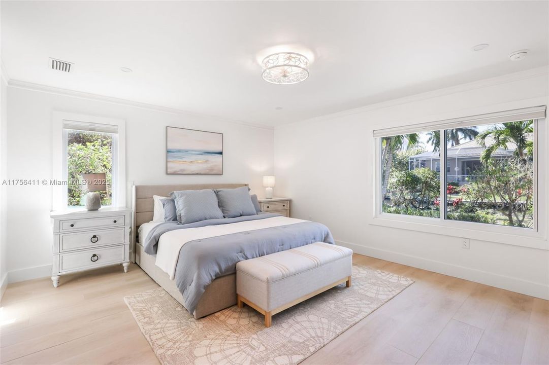 Recently Sold: $749,900 (4 beds, 2 baths, 1965 Square Feet)