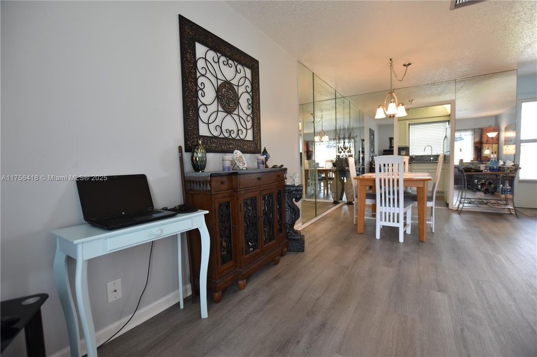 Vendido Recientemente: $124,500 (1 camas, 1 baños, 661 Pies cuadrados)