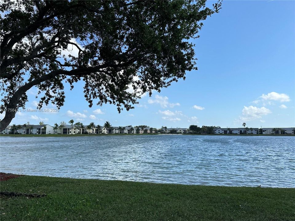 Recently Sold: $220,000 (3 beds, 2 baths, 1195 Square Feet)