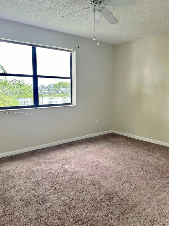 Recently Sold: $220,000 (3 beds, 2 baths, 1195 Square Feet)