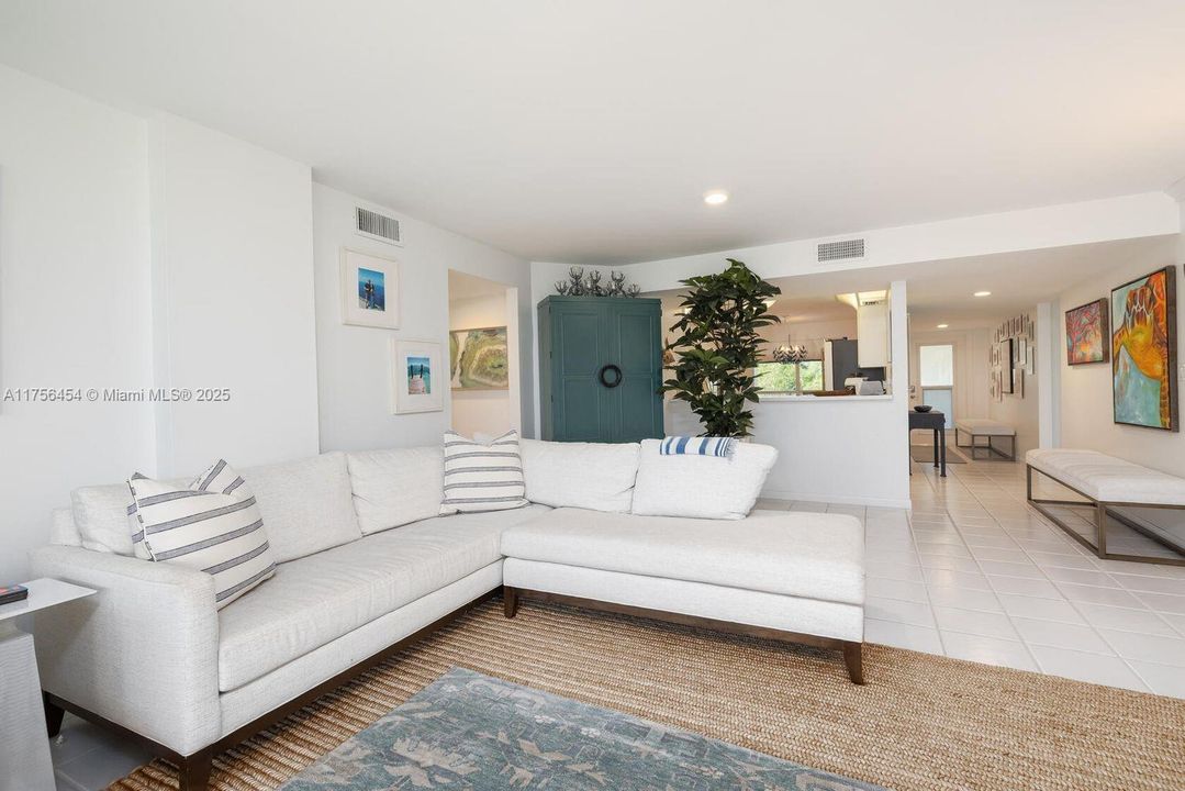 Recently Sold: $1,425,000 (3 beds, 2 baths, 0 Square Feet)