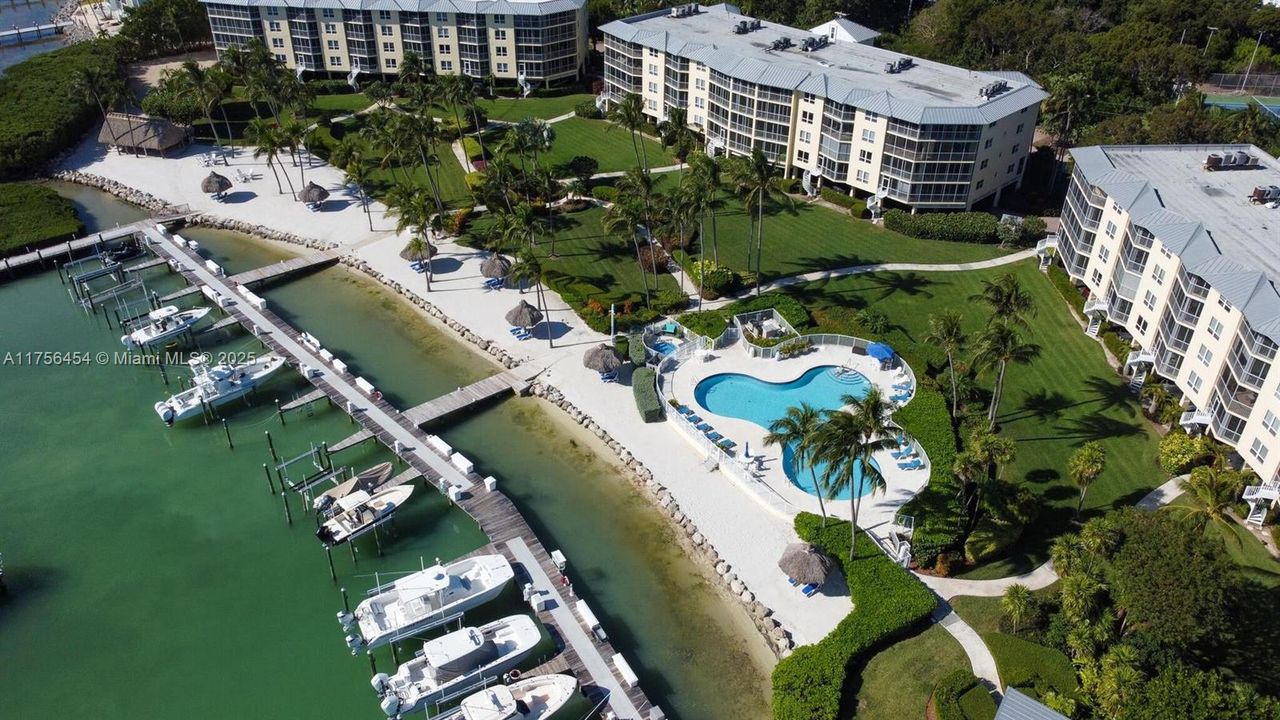 Recently Sold: $1,425,000 (3 beds, 2 baths, 0 Square Feet)