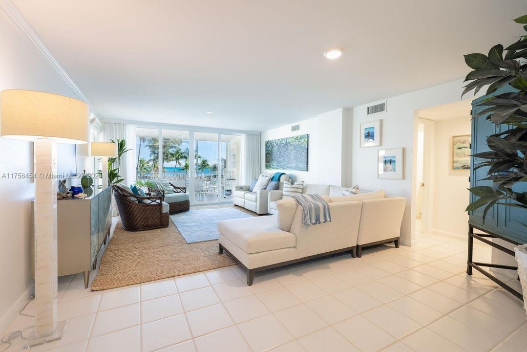 Recently Sold: $1,425,000 (3 beds, 2 baths, 0 Square Feet)