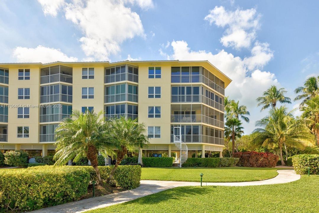 Recently Sold: $1,425,000 (3 beds, 2 baths, 0 Square Feet)