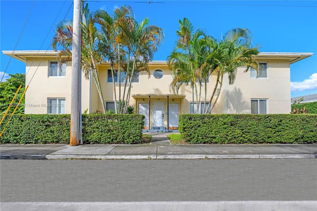 Recently Rented: $2,300 (2 beds, 1 baths, 929 Square Feet)