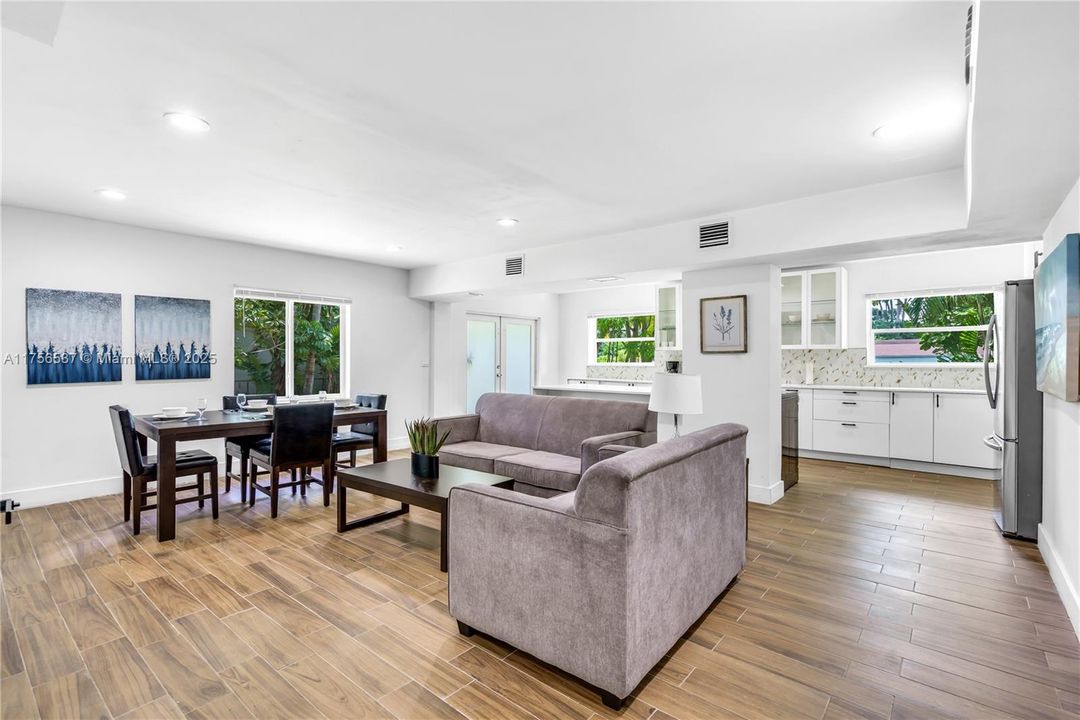 Recently Sold: $1,400,000 (4 beds, 3 baths, 2132 Square Feet)