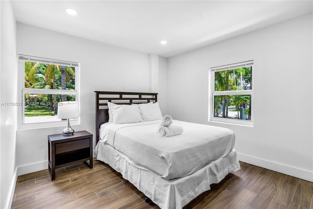 Recently Sold: $1,400,000 (4 beds, 3 baths, 2132 Square Feet)