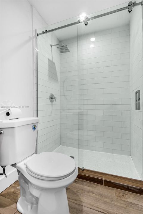 Recently Sold: $1,400,000 (4 beds, 3 baths, 2132 Square Feet)