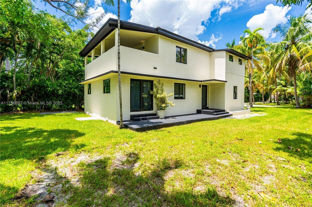 Recently Sold: $1,400,000 (4 beds, 3 baths, 2132 Square Feet)