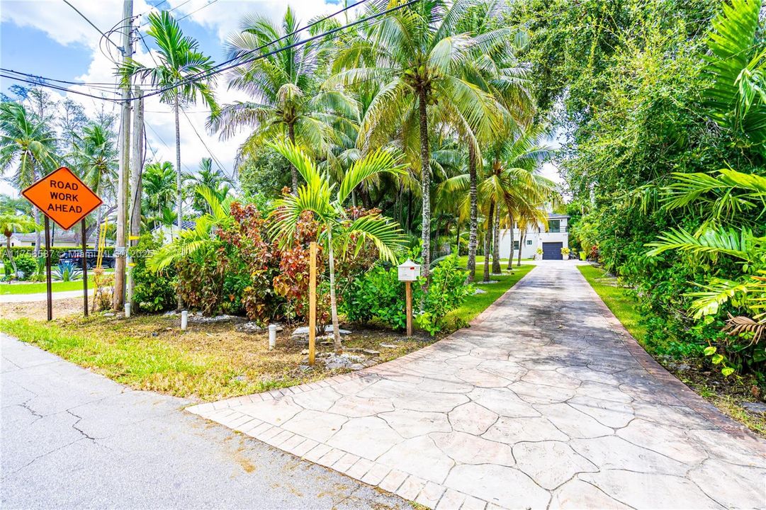 Recently Sold: $1,400,000 (4 beds, 3 baths, 2132 Square Feet)