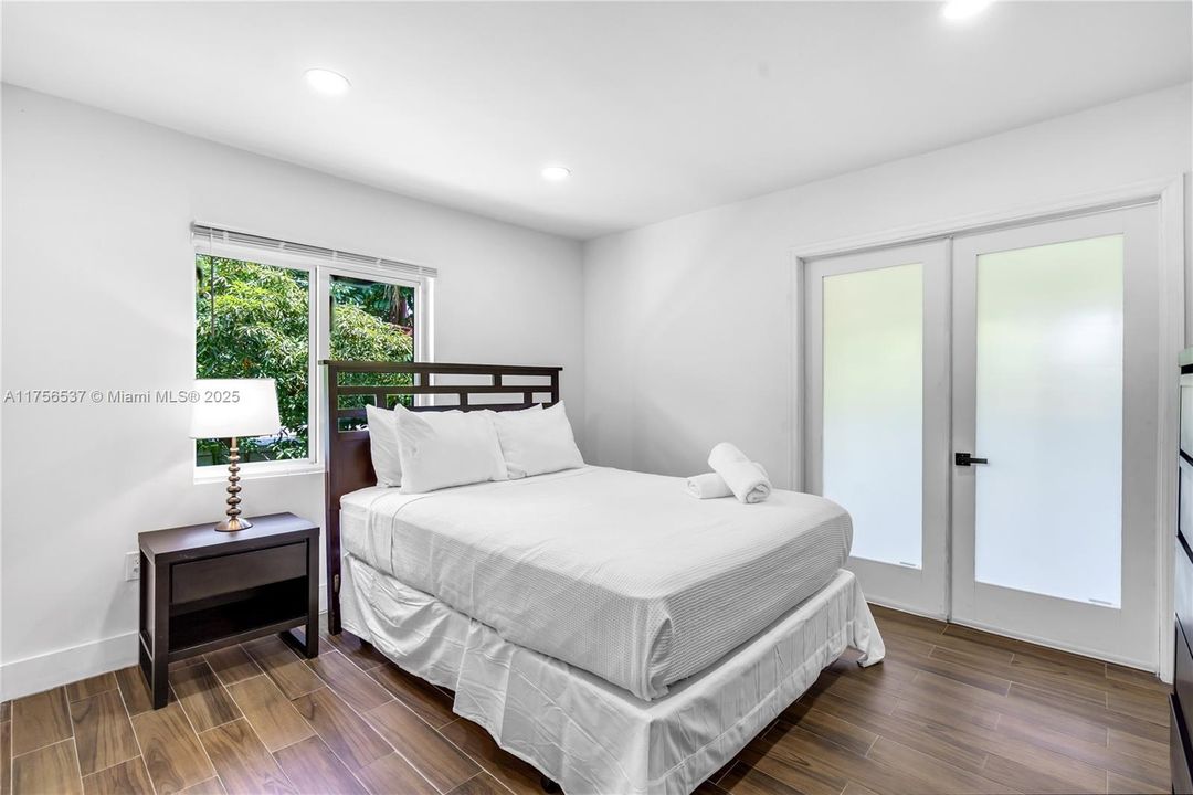Recently Sold: $1,400,000 (4 beds, 3 baths, 2132 Square Feet)