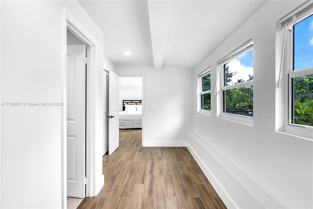 Recently Sold: $1,400,000 (4 beds, 3 baths, 2132 Square Feet)