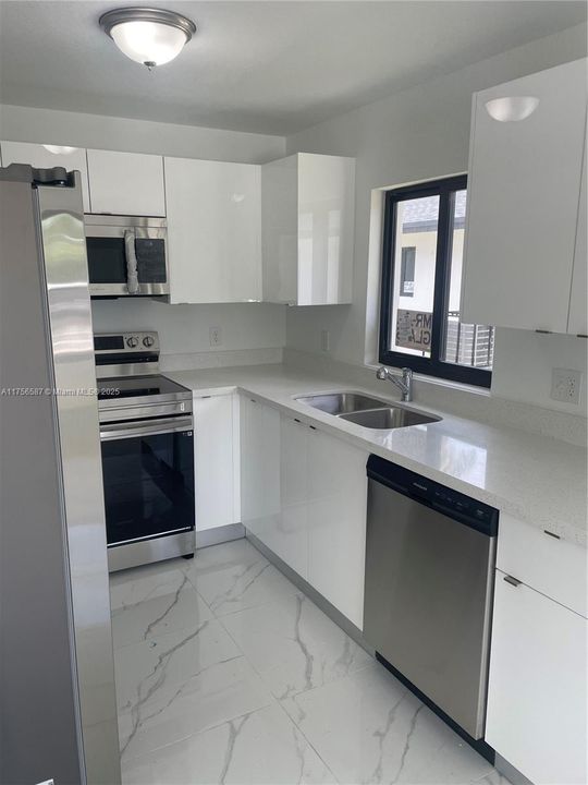 最近租的: $2,500 (3 贝兹, 2 浴室, 0 平方英尺)