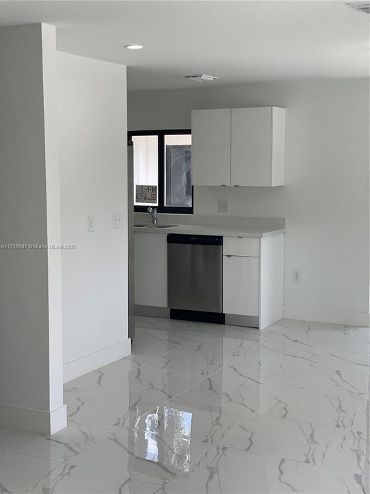 最近租的: $2,500 (3 贝兹, 2 浴室, 0 平方英尺)