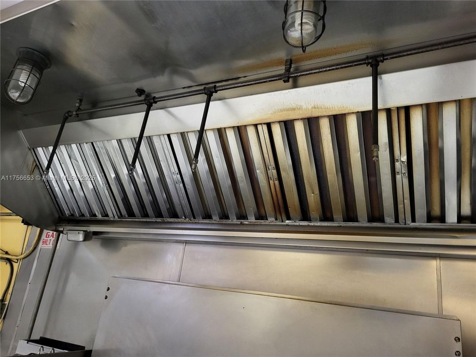 Exhaust and extinguisher