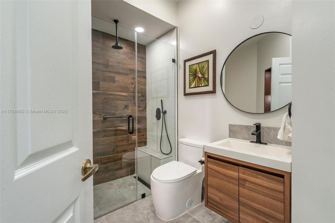 Недавно продано: $960,000 (4 спален, 3 ванн, 2910 Квадратных фут)