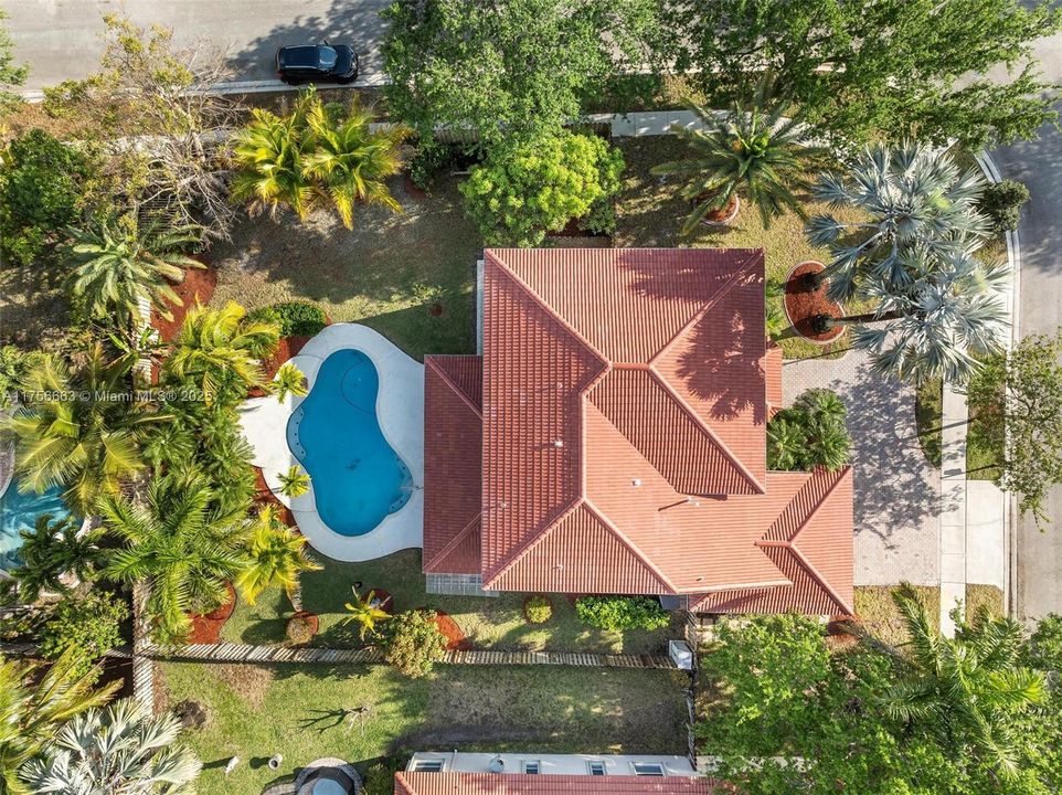 Недавно продано: $960,000 (4 спален, 3 ванн, 2910 Квадратных фут)