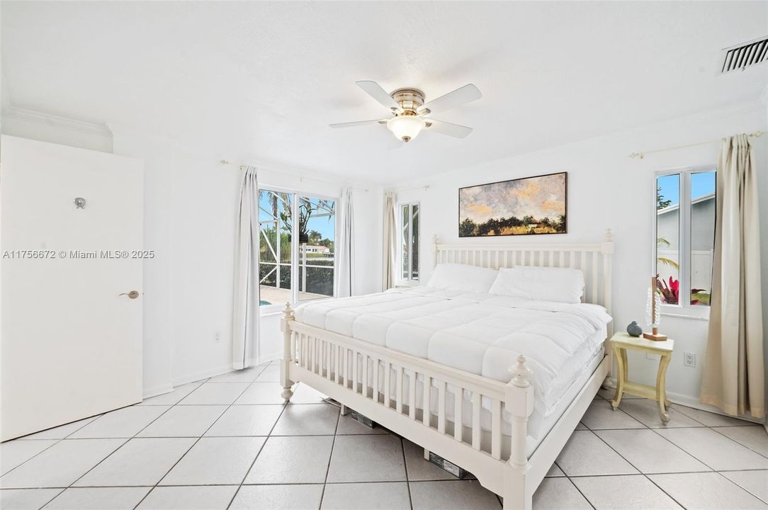 Vendido Recientemente: $1,575,000 (5 camas, 3 baños, 2509 Pies cuadrados)