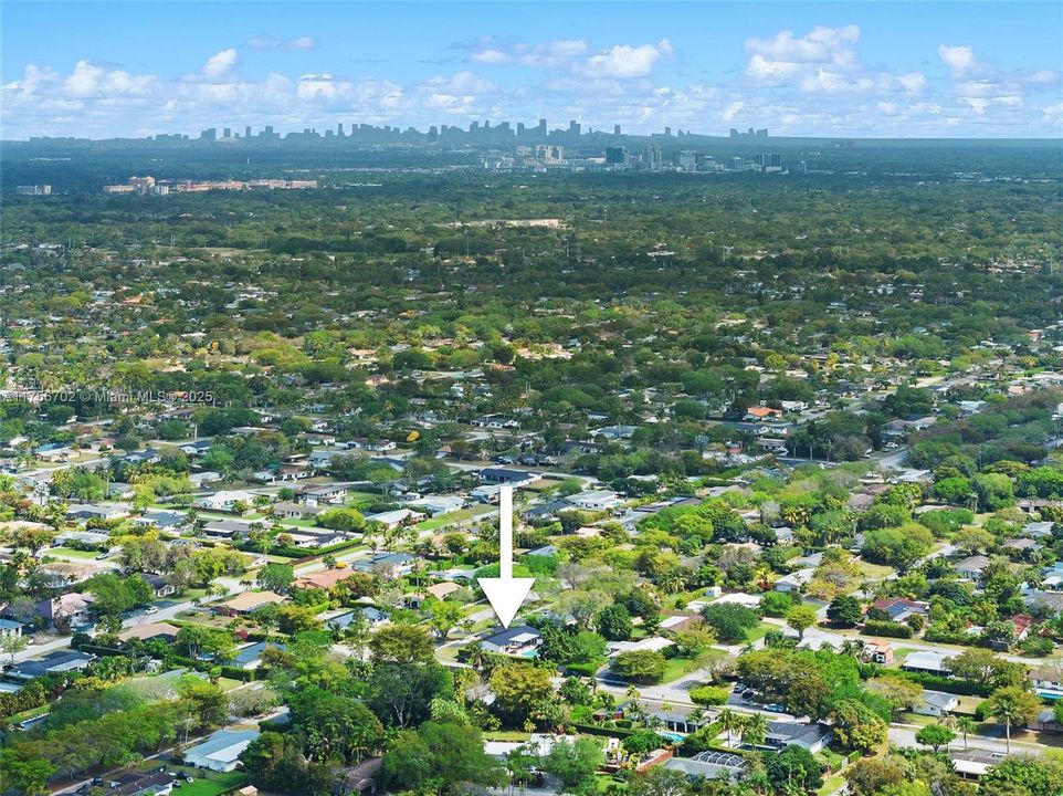 最近售出: $1,199,000 (4 贝兹, 3 浴室, 2054 平方英尺)