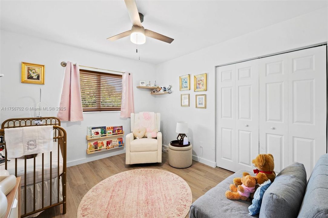 最近售出: $1,199,000 (4 贝兹, 3 浴室, 2054 平方英尺)