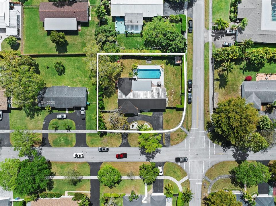 最近售出: $1,199,000 (4 贝兹, 3 浴室, 2054 平方英尺)