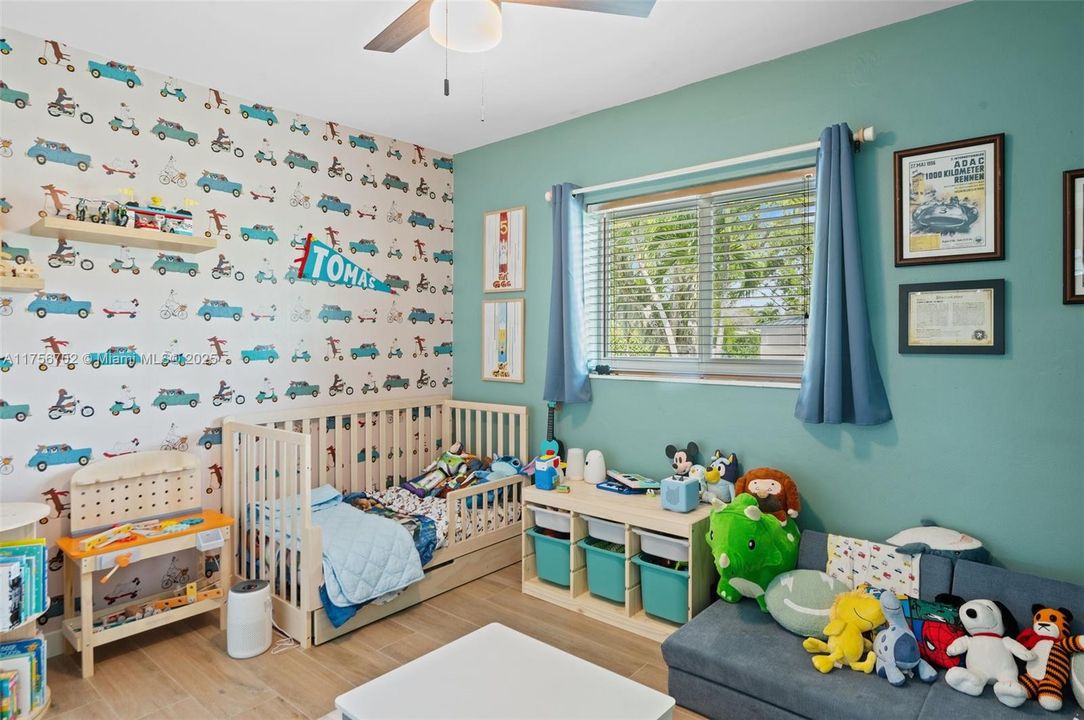 最近售出: $1,199,000 (4 贝兹, 3 浴室, 2054 平方英尺)