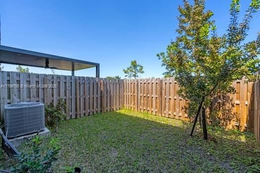 最近售出: $430,000 (3 贝兹, 3 浴室, 1328 平方英尺)