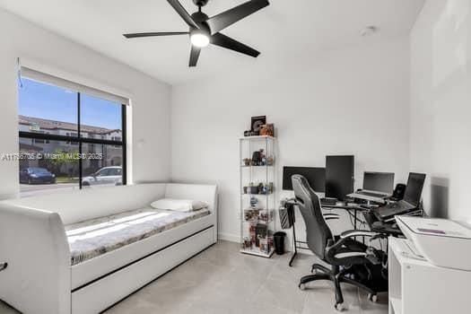 最近售出: $430,000 (3 贝兹, 3 浴室, 1328 平方英尺)