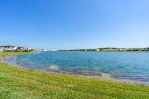 最近售出: $430,000 (3 贝兹, 3 浴室, 1328 平方英尺)