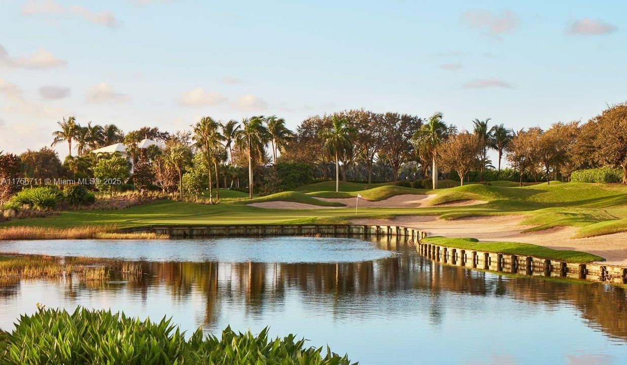 Recently Sold: $6,000,000 (4 beds, 3 baths, 3368 Square Feet)