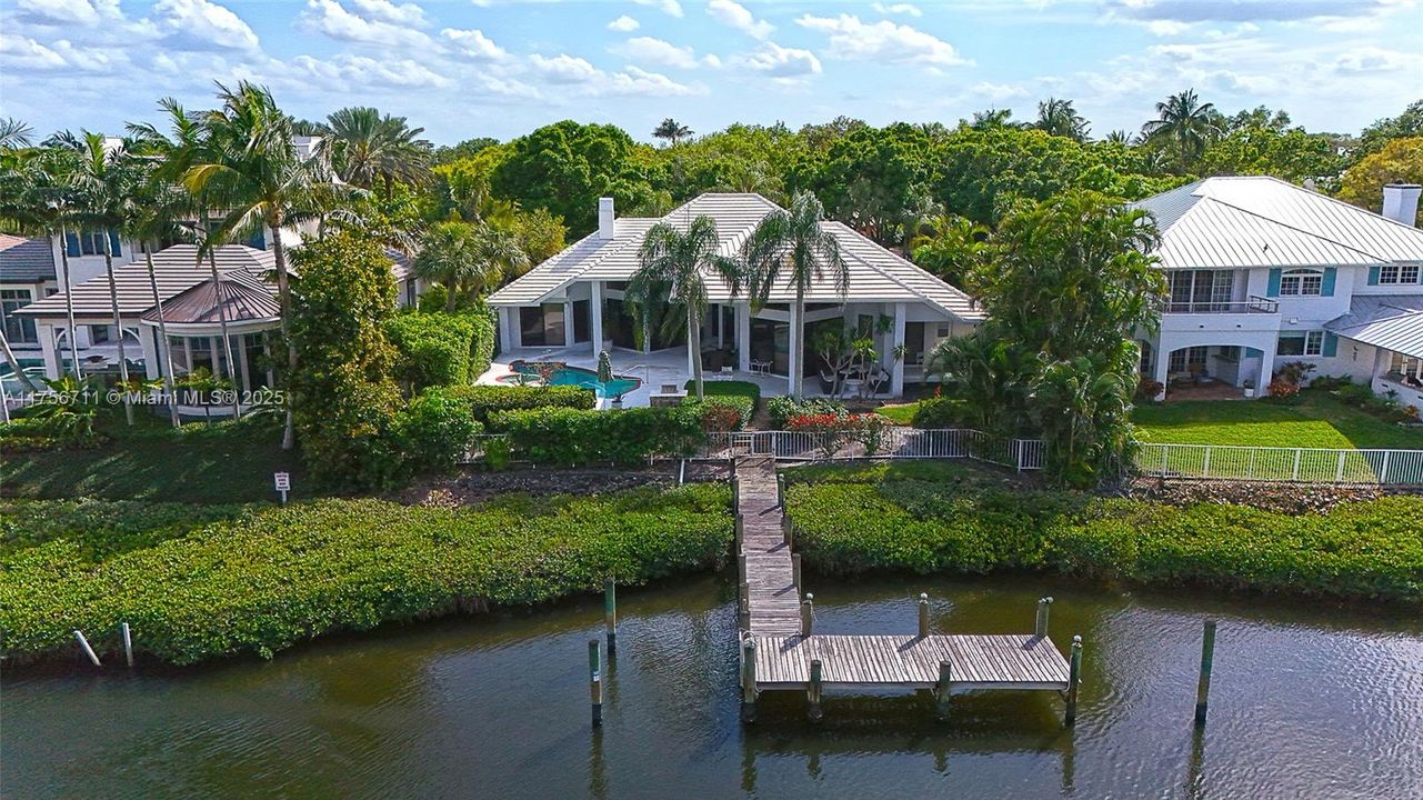 Recently Sold: $6,000,000 (4 beds, 3 baths, 3368 Square Feet)