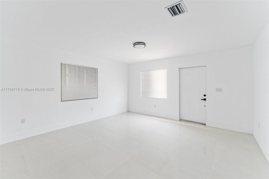 Vendido Recientemente: $499,000 (3 camas, 2 baños, 1081 Pies cuadrados)