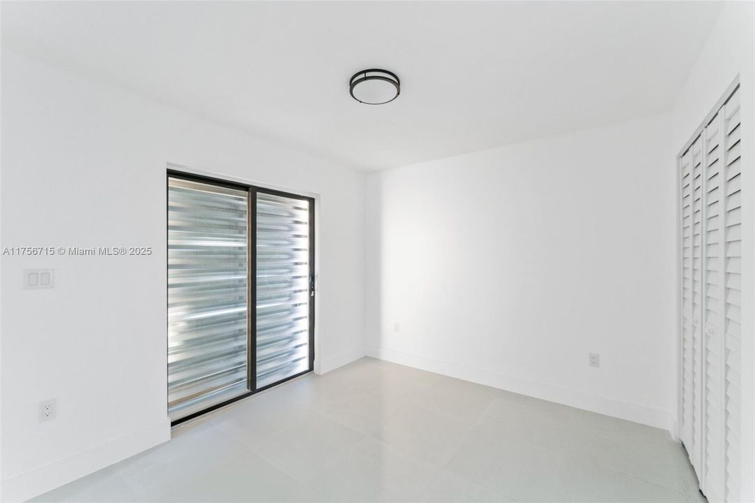 Vendido Recientemente: $499,000 (3 camas, 2 baños, 1081 Pies cuadrados)