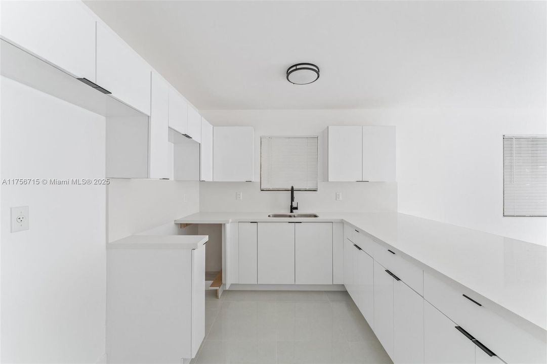 Vendido Recientemente: $499,000 (3 camas, 2 baños, 1081 Pies cuadrados)
