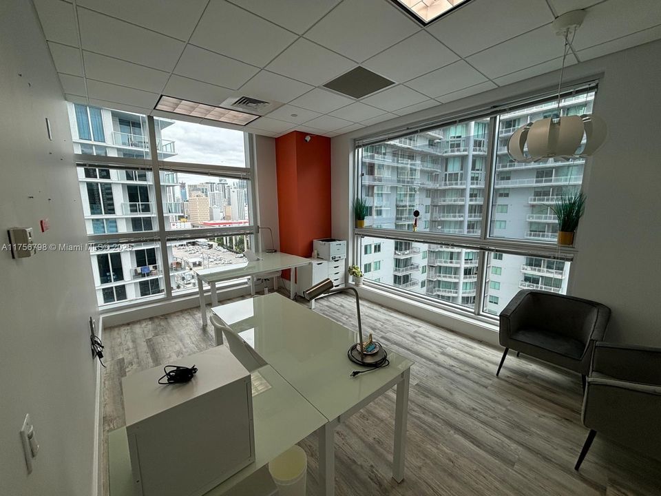 Recently Sold: $2,800 (0 beds, 0 baths, 0 Square Feet)