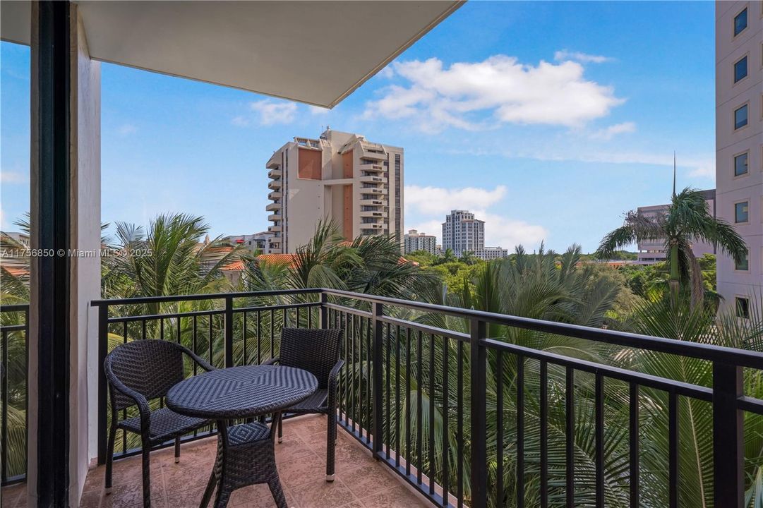 For Sale: $650,000 (3 beds, 2 baths, 1351 Square Feet)