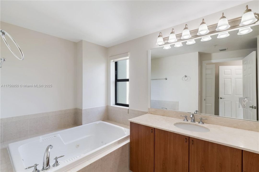 For Sale: $650,000 (3 beds, 2 baths, 1351 Square Feet)