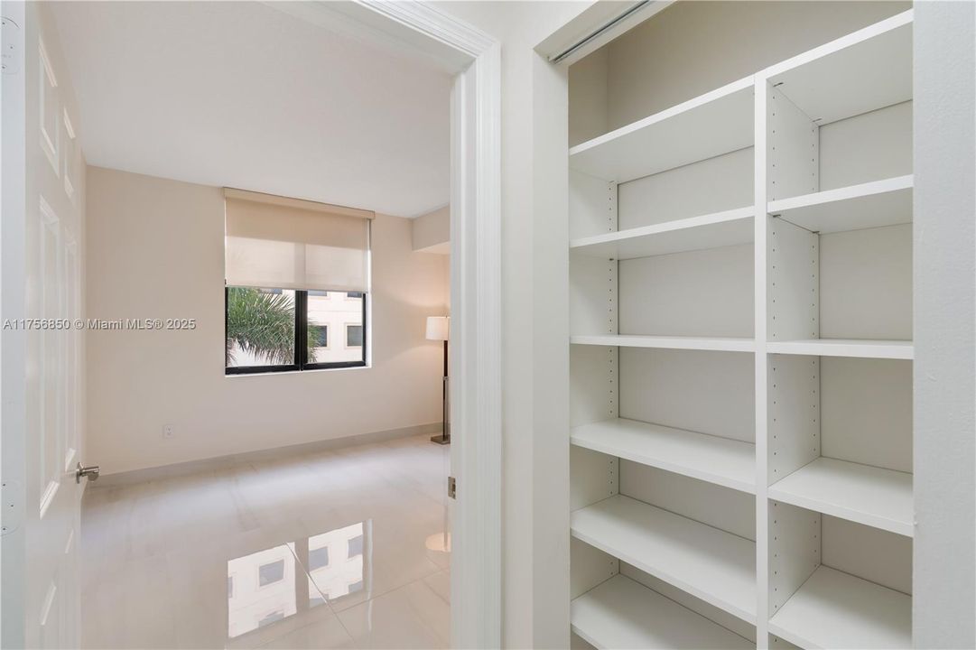 For Sale: $650,000 (3 beds, 2 baths, 1351 Square Feet)