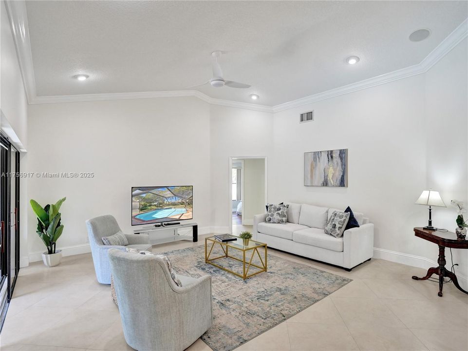 Recently Sold: $1,195,000 (5 beds, 3 baths, 2825 Square Feet)