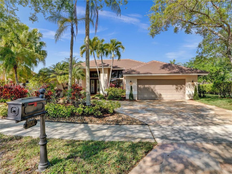 Recently Sold: $1,195,000 (5 beds, 3 baths, 2825 Square Feet)